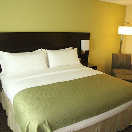 Holiday Inn Greensboro Coliseum By Ihg Dış mekan fotoğraf