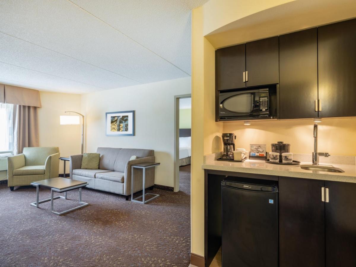 Holiday Inn Greensboro Coliseum By Ihg Dış mekan fotoğraf