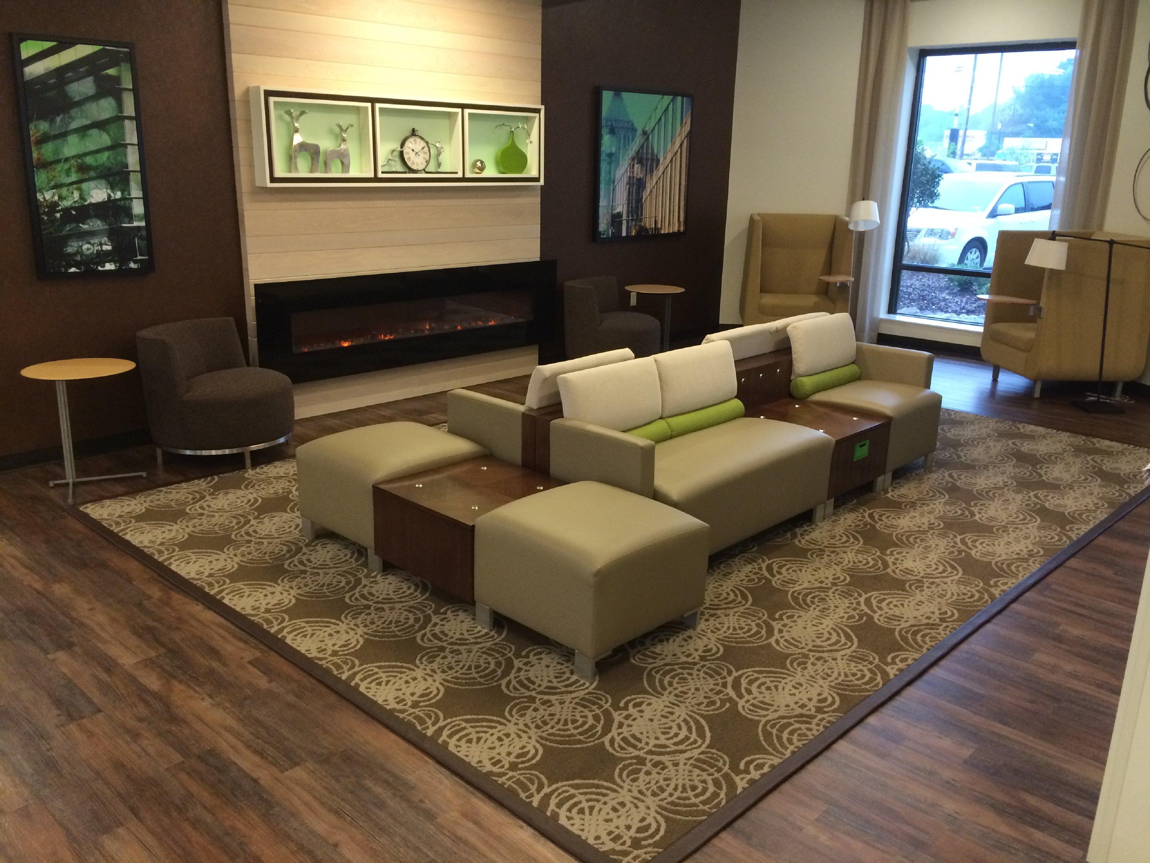 Holiday Inn Greensboro Coliseum By Ihg Dış mekan fotoğraf